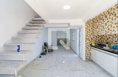 Casa com 2 quartos para alugar na Rua Araicás, Jaguaré, São Paulo