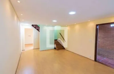 Casa com 3 quartos para alugar na Rua Ernesto Zuanella, Jaguaré, São Paulo