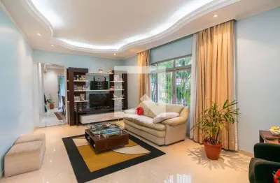 Casa com 3 quartos para alugar na Rua Donato, Piqueri, São Paulo