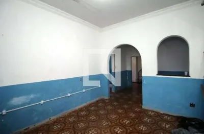 Casa com 3 quartos para alugar na Avenida Monsenhor Félix, Irajá, Rio de Janeiro