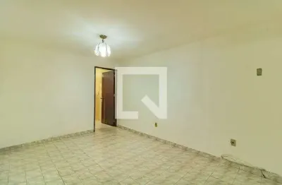 Casa com 2 quartos para alugar na Rua Itaparica, Vila Mascote, São Paulo