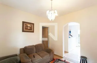 Casa com 3 quartos para alugar na Rua Nossa Senhora de Fátima, Canaã, Belo Horizonte