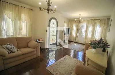 Casa com 4 quartos para alugar na Rua Comendador Alfaia, Mooca, São Paulo