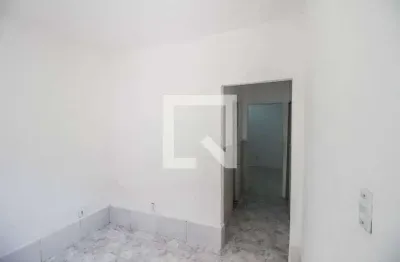 Casa com 2 quartos para alugar na Rua Amazile, Da Mina, Nilópolis