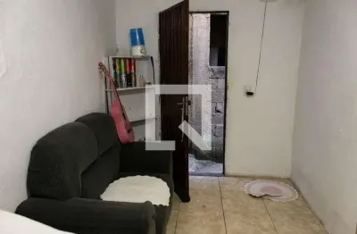 Casa com 2 quartos para alugar na Rua Eletroquímica, Centro, Cotia