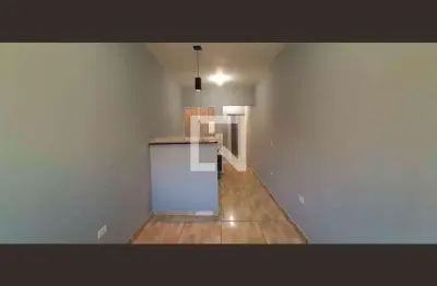 Casa com 1 quarto para alugar na Rua dos Salmos, I.A.P.I., Osasco