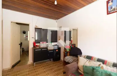 Casa com 2 quartos para alugar na Rua Agostino Alegro, Itaquera, São Paulo