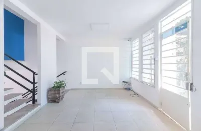 Casa com 3 quartos para alugar na Rua Alvarenga, Butantã, São Paulo