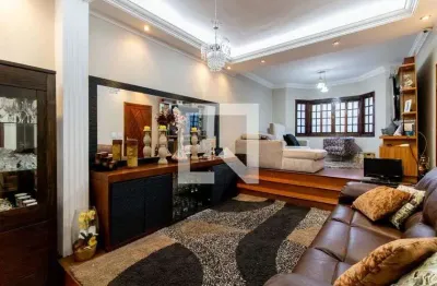 Casa com 3 quartos para alugar na Rua Segundo-Tenente José Belfort de Arantes Filho, Picanço, Guarulhos