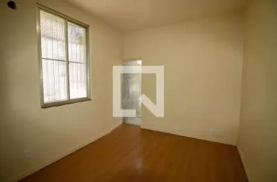 Casa com 2 quartos para alugar na Rua Indaiaçu, Andaraí, Rio de Janeiro
