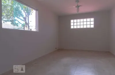 Casa com 1 quarto para alugar na Rua Acuruá, Vila Romana, São Paulo