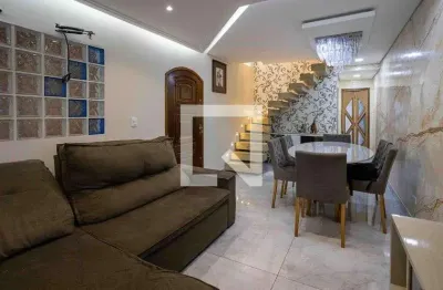 Casa com 3 quartos para alugar na Rua Purus, Campanário, Diadema