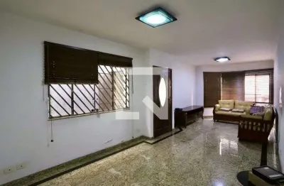 Casa com 3 quartos para alugar na Rua do Oratório, Mooca, São Paulo