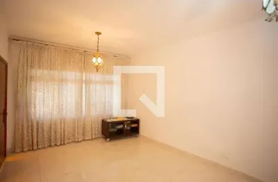 Casa com 3 quartos para alugar na Rua Nilva, Vila Jaguara, São Paulo