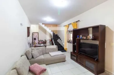 Casa com 4 quartos para alugar na Rua Clodomiro Carneiro, Artur Alvim, São Paulo