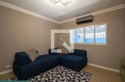 Casa com 3 quartos para alugar na Rua Condessa de Pinhal, Campo Belo, São Paulo