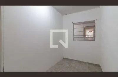 Casa com 2 quartos para alugar na Rua Santa Gema, Vila Nhocune, São Paulo