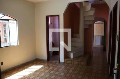 Casa para aluguel - araguaia, 3 quartos,  250 m² - belo horizonte