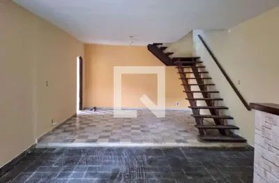 Casa com 6 quartos para alugar na Rua Imbassay De Melo, Piratininga, Niterói