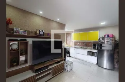 Casa com 2 quartos para alugar na Rua Soldado Péricles Leal Bezerra, Anil, Rio de Janeiro