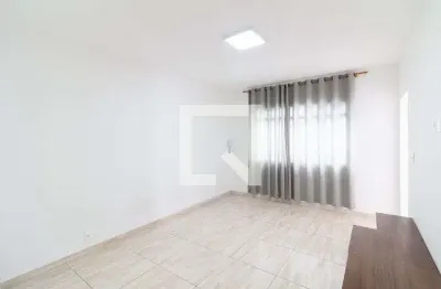 Casa com 2 quartos para alugar na Rua Professor Siqueira Ferreira, Butantã, São Paulo