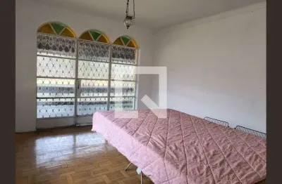 Casa com 3 quartos para alugar na Rua Macaé, Graça, Belo Horizonte