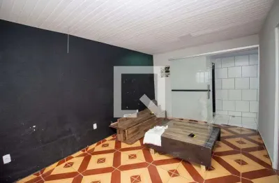 Casa com 2 quartos para alugar na Rua C, Tropical, Contagem