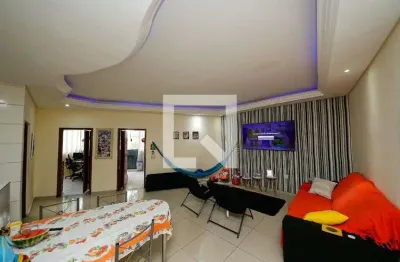 Casa com 2 quartos para alugar na Rua Boa Família, Sapopemba, São Paulo