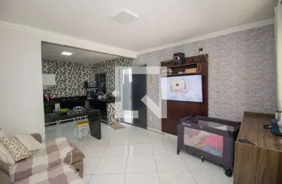 Casa com 2 quartos para alugar na R. 83 571 - Tropical Contagem - Mg 32070-080 Brasil, Tropical, Contagem