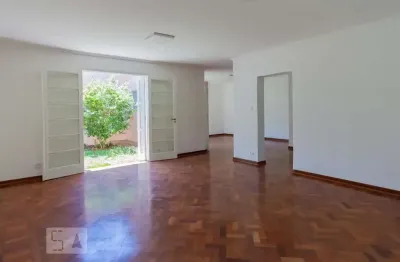 Casa com 3 quartos para alugar na Rua Luisiania, Brooklin, São Paulo