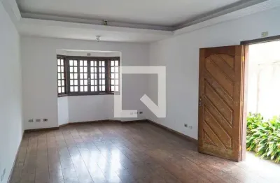 Casa com 4 quartos para alugar na Rua Judith Passald Esteves, Vila Sônia, São Paulo