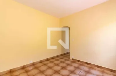 Casa com 2 quartos para alugar na Rua Solidade Alves Fonte, Santo Antônio, Osasco