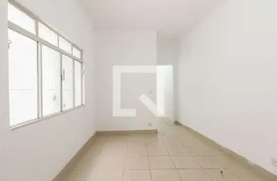Casa com 1 quarto para alugar na Rua Guaxupé, Vila Carrão, São Paulo