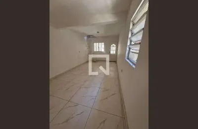 Casa com 3 quartos para alugar na Rua Clóvis Monteiro Carvalho Júnior, Jardim Tietê, São Paulo