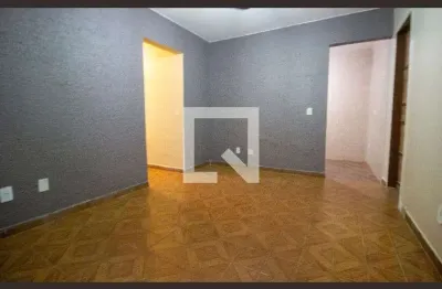 Casa com 3 quartos para alugar na Quadra QNM 26 Conjunto E, Ceilândia, Brasília