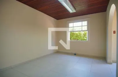 Casa com 4 quartos para alugar na Rua Cristóvão Colombo, Centro, Novo Hamburgo