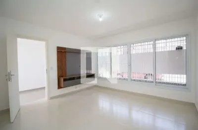 Casa com 3 quartos para alugar na Rua Caetano de Araújo, Piqueri, São Paulo