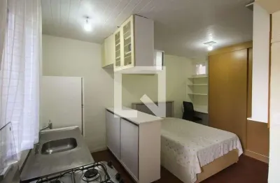 Casa com 1 quarto para alugar na Rua Falanto, Aricanduva, São Paulo