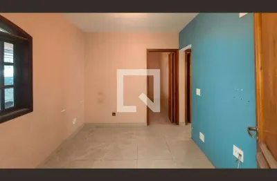 Casa com 2 quartos para alugar na Rua Nora Ney, Socorro, São Paulo