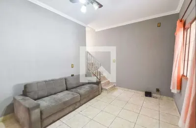 Casa com 2 quartos para alugar na Rua dos Ituanos, Ipiranga, São Paulo