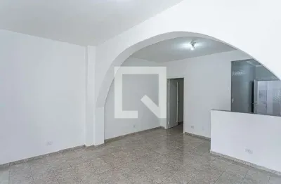 Casa com 2 quartos para alugar na Rua Cecília Calovini, Piqueri, São Paulo