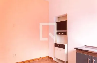 Casa com 1 quarto para alugar na Rua Bernardino de Campos, Centro, Jacareí