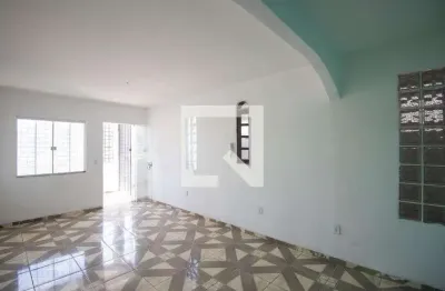 Casa com 2 quartos para alugar na Rua Francisca Marques, Rocha, São Gonçalo