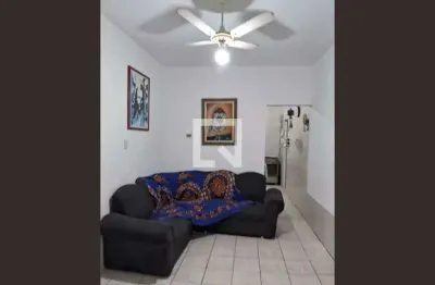 Casa com 1 quarto para alugar na Avenida Antônio Borges, Jacutinga, Mesquita