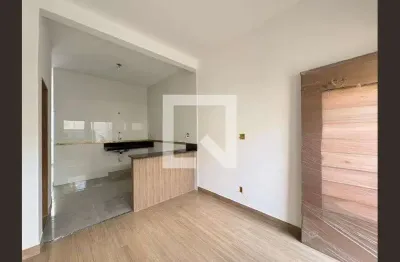 Casa com 2 quartos para alugar na Alameda dos Engenheiros, Cabral, Contagem