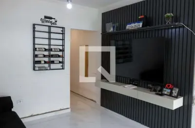 Casa com 2 quartos para alugar na Rua Francisco Haro Alaminos, Ayrosa, Osasco