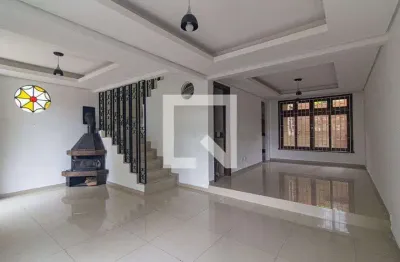 Casa com 3 quartos para alugar na Rua Ângelo Zeni, Bom Retiro, Curitiba