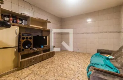 Casa com 3 quartos para alugar na Avenida Campo Grande, Jardim Nova Poá, Poá