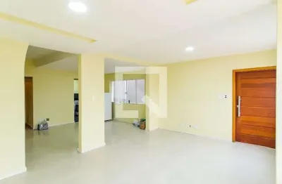 Casa com 3 quartos para alugar na Avenida Euclides, Jabaquara, São Paulo