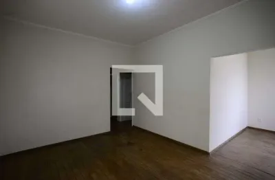 Casa com 2 quartos para alugar na Rua Basílio da Cunha, Cambuci, São Paulo